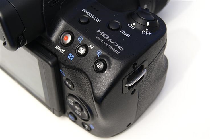 Sony SLT-A37 (4).jpg